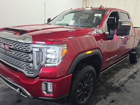 Used 2022 GMC Sierra 2500 Denali w/ Denali Ultimate Package AWD/4WD image 2