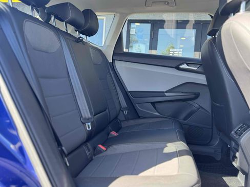 Used 2023 Volkswagen Taos SE image 16