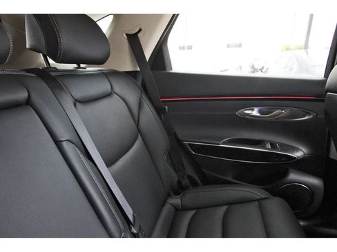 Used 2026 Genesis GV70 2.5T AWD/4WD image 14