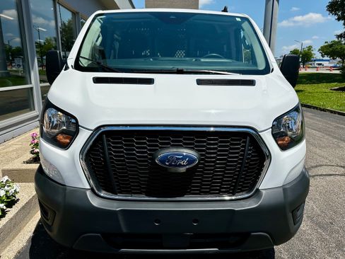 Used 2024 Ford Transit 250 Low Roof w/ Exterior Upgrade Package RWD image 3