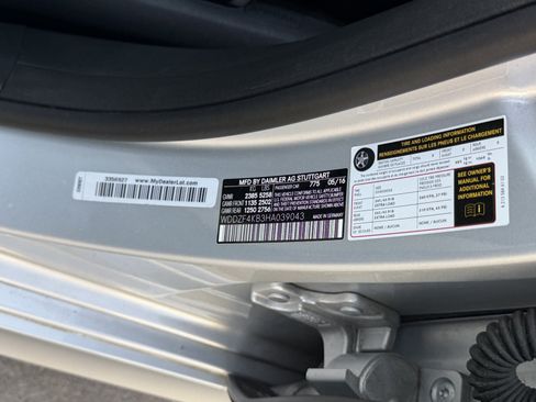 Used 2017 Mercedes-Benz E 300 4MATIC image 21