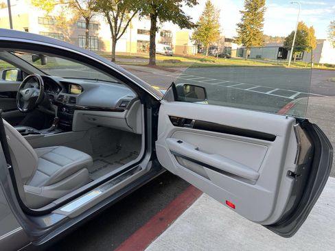 Used 2011 Mercedes-Benz E 350 Coupe image 13