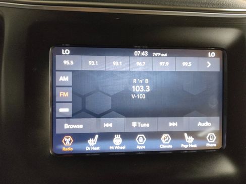 Used 2020 Jeep Cherokee Latitude Lux w/ Comfort/Convenience Group AWD/4WD image 25
