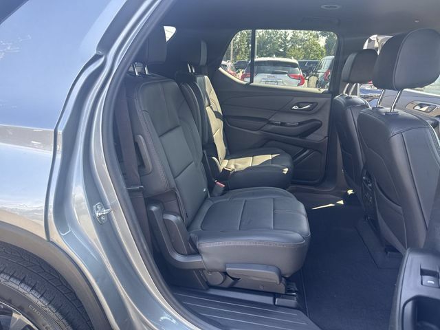 Used 2024 Chevrolet Traverse RS AWD/4WD image 27