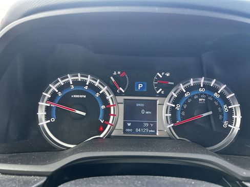 Used 2017 Toyota 4Runner TRD Off-Road Premium AWD/4WD image 16