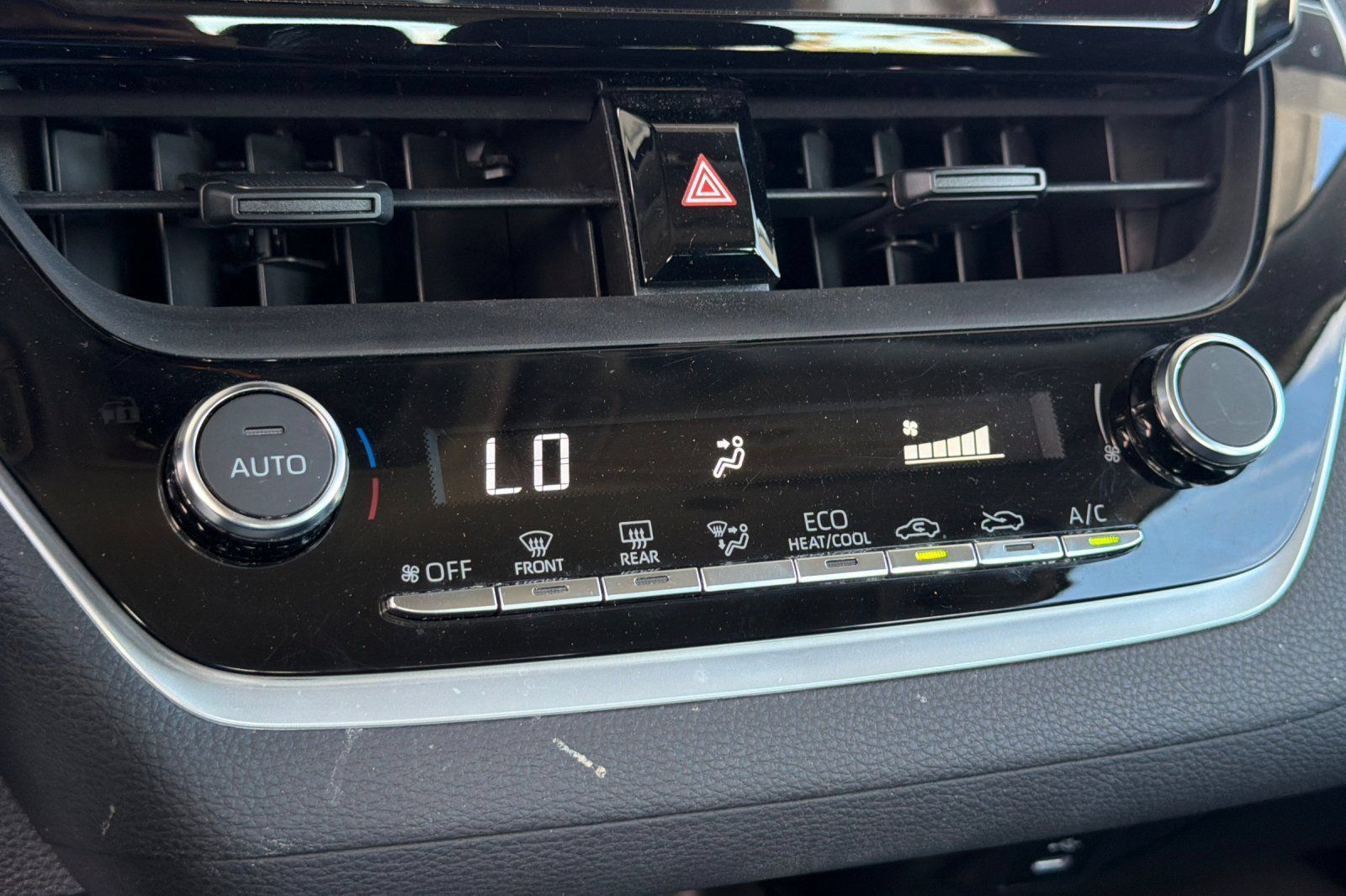 Used 2023 Toyota Corolla LE FWD image 21