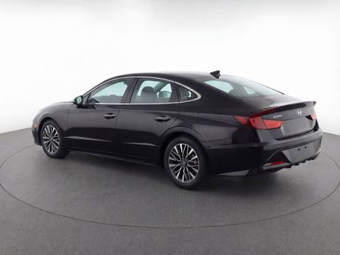 Used 2024 Nissan Altima 2.5 SV image 6