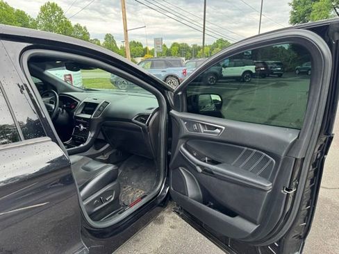 Used 2019 Ford Edge ST AWD/4WD image 17