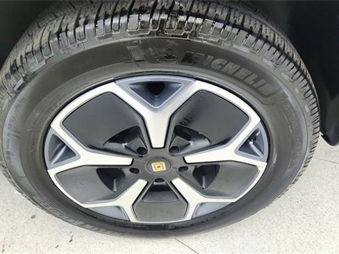 Used 2023 Rivian R1S Adventure image 61