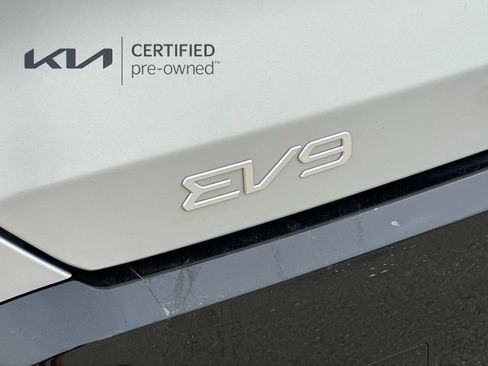 Certified 2024 Kia EV9 GT-Line image 29