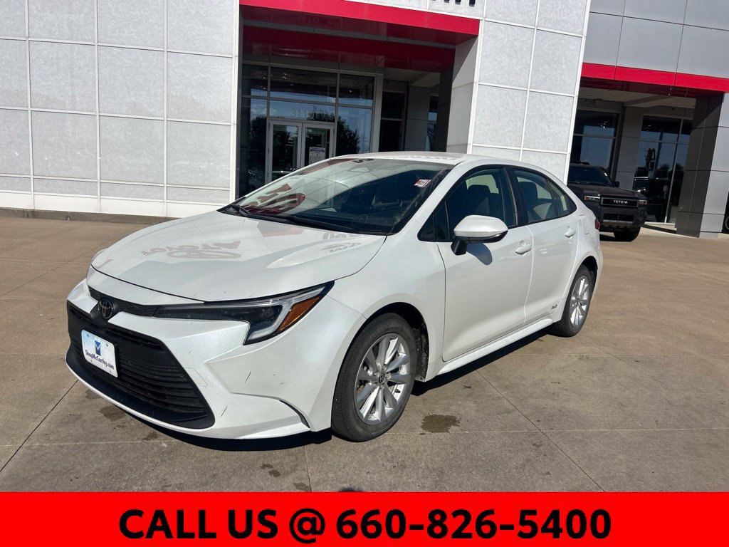 Used 2026 Toyota Corolla LE w/ LE Premium Package AWD/4WD image 2