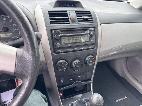 Used 2013 Toyota Corolla L FWD image 13