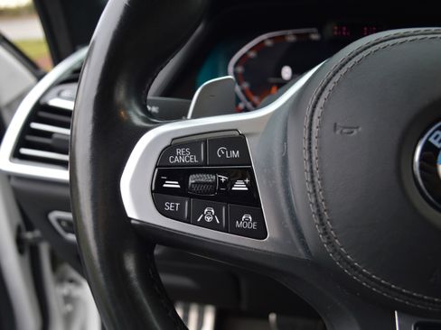 Used 2020 BMW X7 xDrive40i w/ M Sport Package image 15