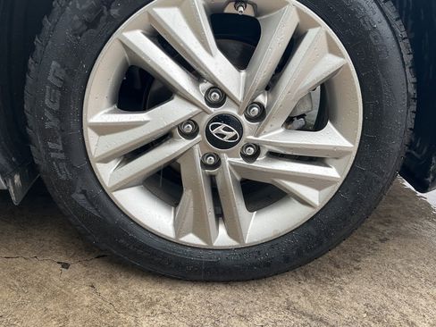 Used 2019 Hyundai Elantra SEL FWD image 26