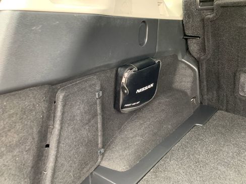 Used 2023 Nissan Rogue SV image 8