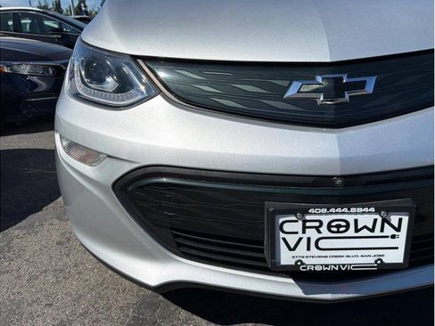 Used 2019 Chevrolet Bolt Premier w/ Infotainment Package FWD image 27