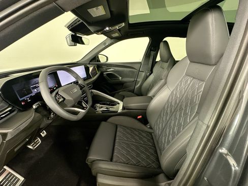 New 2026 Audi SQ5 Prestige AWD/4WD image 32