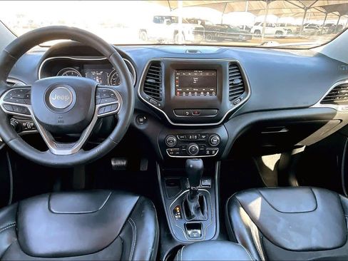 Used 2020 Jeep Cherokee Latitude Plus image 14