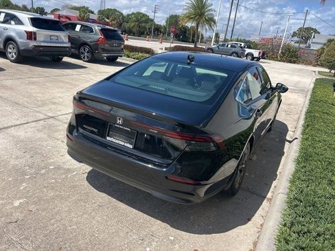 Used 2023 Honda Accord EX image 7