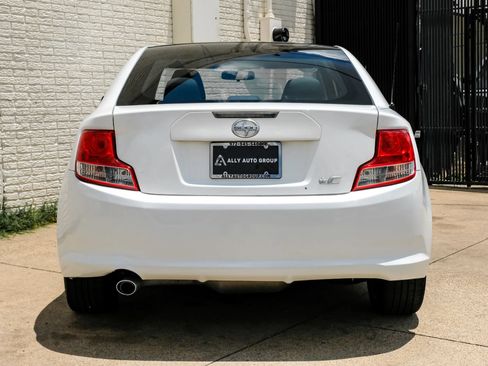 Used 2012 Scion tC FWD image 8