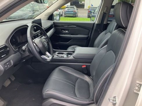 Used 2025 Honda Pilot Elite image 15