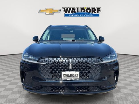 Used 2025 Lincoln Aviator Reserve w/ Equipment Group 201A image 2