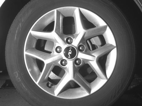 Used 2025 Kia Soul LX w/ LX Technology Package FWD image 20
