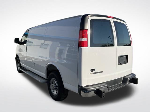 Used 2025 Chevrolet Express 2500 w/ Driver Convenience Package RWD image 16