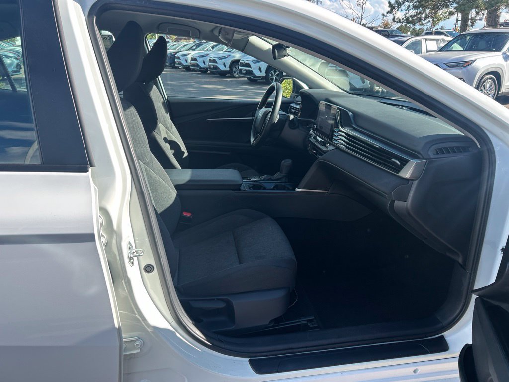 Used 2025 Toyota Camry LE FWD image 13