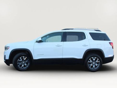 Used 2023 GMC Acadia SLT image 2