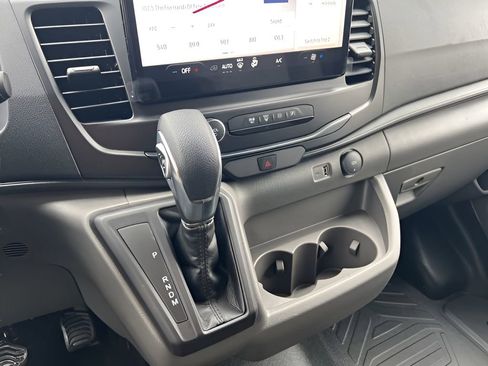 New 2026 Ford Transit 250 148 Medium Roof w/ Load Area Protection Package image 31