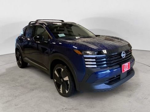 New 2026 Nissan Kicks SR w/ Cold Weather Package AWD/4WD image 8