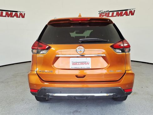 Used 2019 Nissan Rogue SL AWD/4WD image 5
