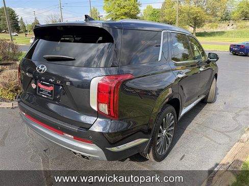 Used 2023 Hyundai Palisade Calligraphy w/ Winter Package FWD image 16