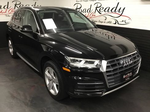 Used 2018 Audi Q5 2.0T Premium Plus w/ Premium Plus Package AWD/4WD image 2