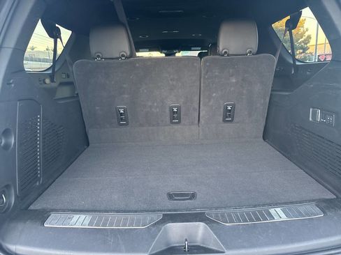 Used 2025 GMC Yukon XL Denali image 35