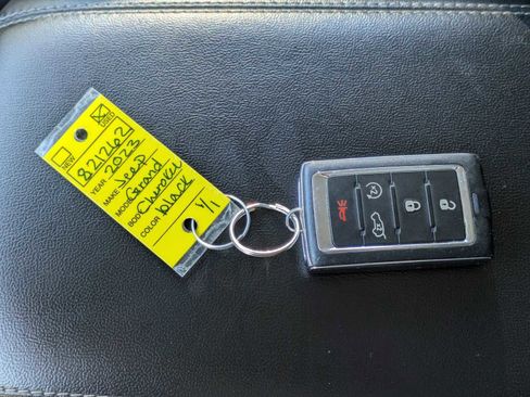 Used 2023 Jeep Grand Cherokee Limited image 36