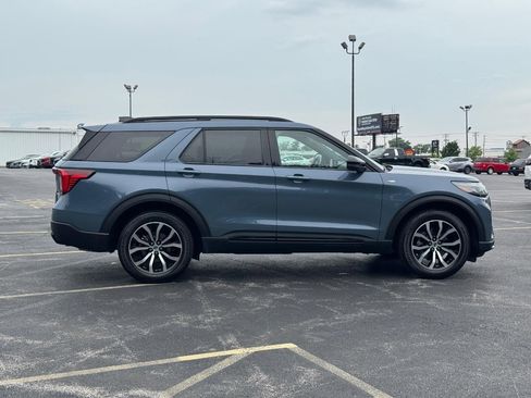Used 2026 Ford Explorer ST-Line AWD/4WD image 3