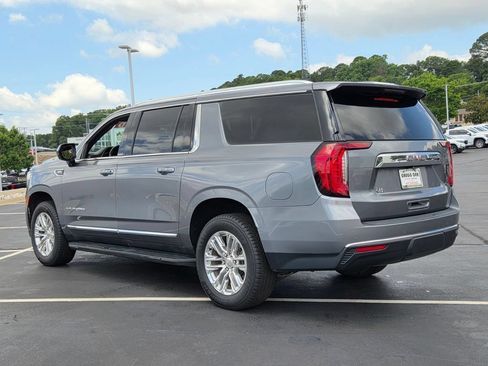 Used 2022 GMC Yukon XL SLT RWD image 3