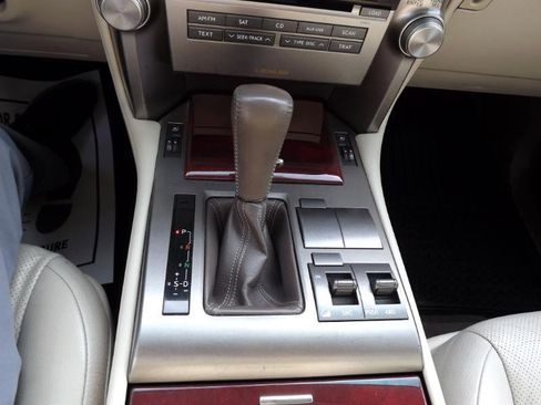 Used 2013 Lexus GX 460 image 25