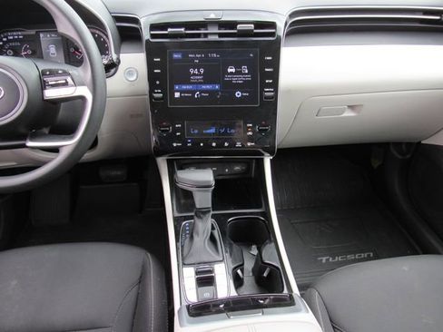 Used 2024 Hyundai Tucson SEL FWD image 19