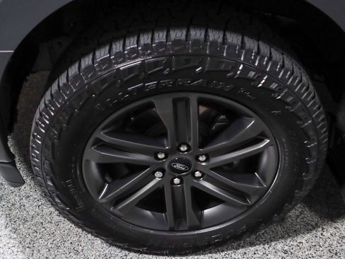Used 2021 Ford F150 Lariat w/ Equipment Group 502A High AWD/4WD image 11