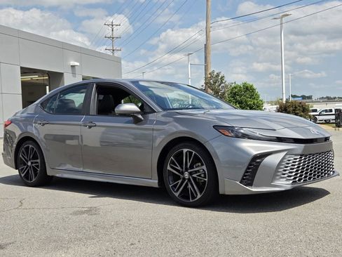 Used 2025 Toyota Camry XSE w/ Premium Package FWD image 7