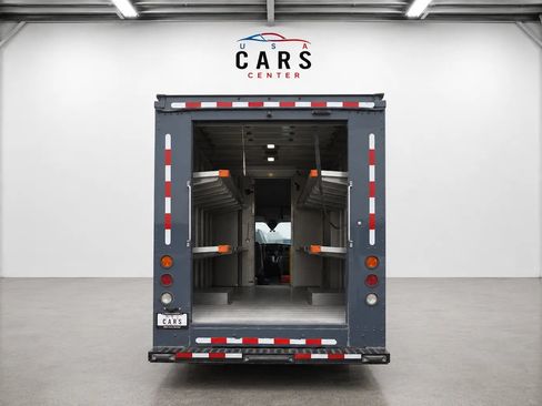 Used 2021 Ford Transit 350 DRW RWD image 9