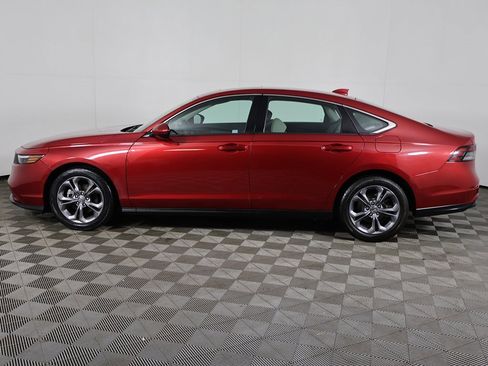 Used 2023 Honda Accord EX image 17