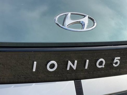 Used 2024 Hyundai Ioniq 5 SEL RWD image 35