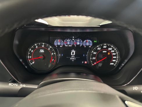 Used 2022 Chevrolet Camaro SS RWD image 21