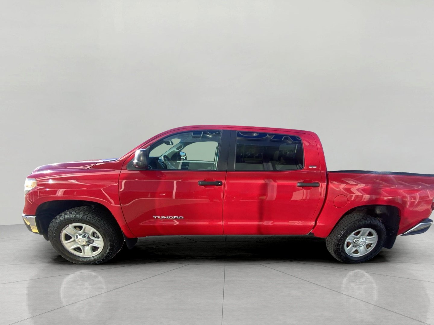 Used 2015 Toyota Tundra SR5 w/ SR5 Upgrade Package AWD/4WD image 5