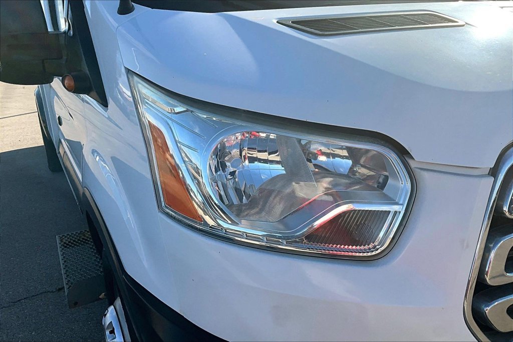 Used 2018 Ford Transit 350 XLT RWD image 31