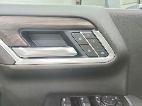 New 2026 GMC Sierra 3500 SLT w/ SLT Convenience Package AWD/4WD image 21